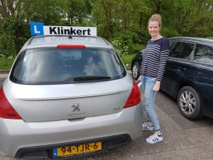 Anne Evekink geslaagd bij Autorijschool Klinkert Zeist