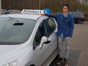 Ananda Besemboen geslaagd voor zijn Autorijbewijs bij Autorijschool Klinkert Zeist