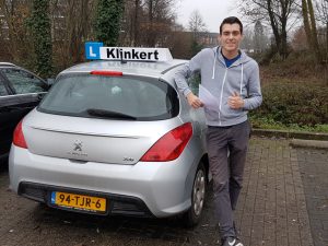 Jelmer Verhoef geslaagd voor zijn autorijbewijs bij Autorijschool Klinkert Zeist