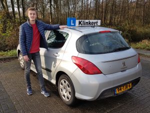 Diederick Donders heeft zijn autorijbewijs gehaald bij Autorijschool Klinkert Zeist