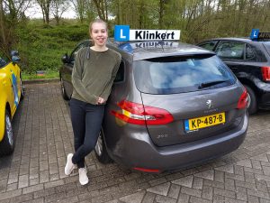 Marieke van der Ploeg geslaagd voor haar autorijbewijs bij Autorijschool Klinkert Zeist