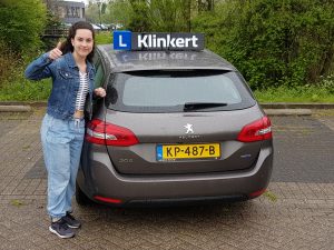 Ines Castro van Driel geslaagd bij Autorijschool Klinkert Zeist
