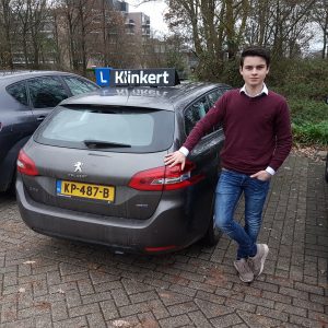 Bram Rijmer is vandaag geslaagd voor zijn autorijbewijs bij Autorijschool Klinkert Zeist