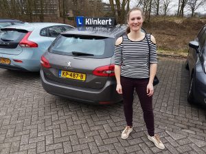 Nikki Neijzen is geslaagd voor haar autorijbewijs bij Autorijschool Klinkert Zeist !!!