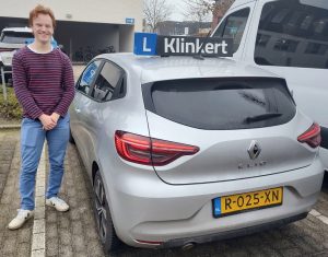Bram Cremer is vandaag geslaagd voor zijn Autorijbewijs bij Autorijschool Klinkert Zeist !!!!!!!