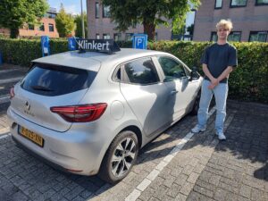 Jack Bel is vandaag geslaagd voor zijn Autorijbewijs bij Autorijschool Klinkert Zeist